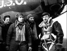 cronkite-with-a-bomber-crew.jpg