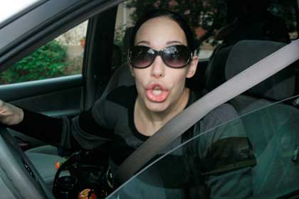 octomom-in-car.jpg