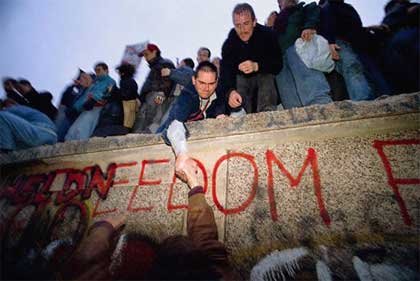 berlin-wall-freedom.jpg