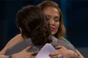 american-idol-11-hug.jpg