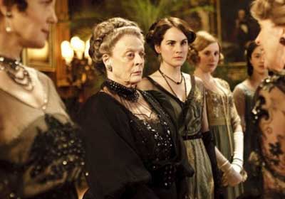 downton-abbey-women-pbs.jpg