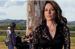 katey-sagal-sons-of-anarchy.jpg