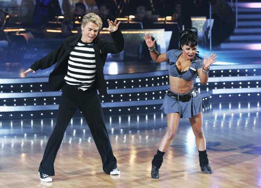 lil_kim_dwts_derek_hough.jpg