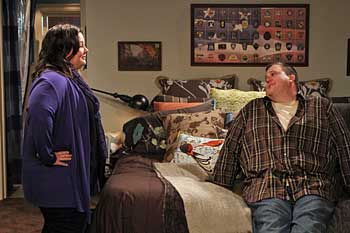 mike-molly-cbs.jpg