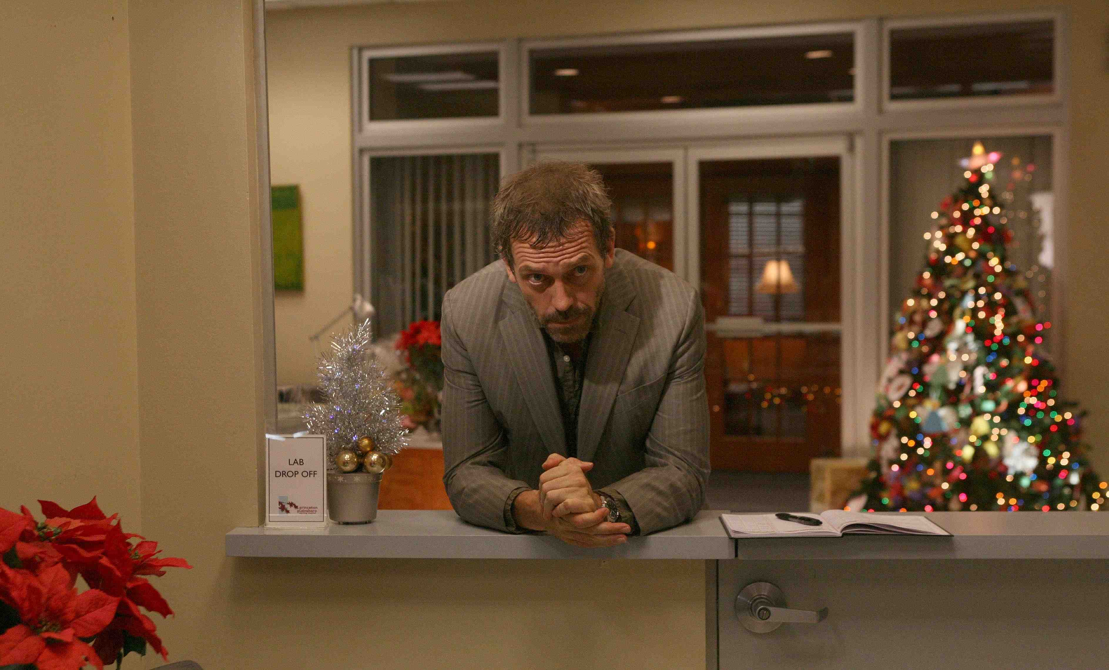http://www.tvworthwatching.com/werts/house%20fox%20hugh%20laurie%20christmas.jpg http://www.tvworthwatching.com/werts/house%20fox%20hugh%20laurie%20christmas.jpg